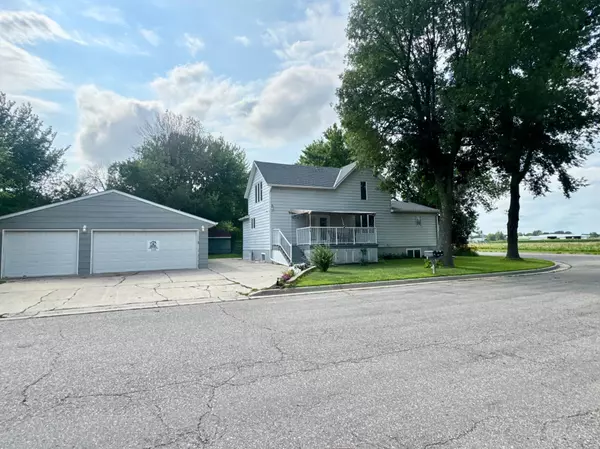Worthington, MN 56187,2224 Circle DR