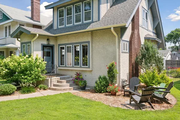 Minneapolis, MN 55409,4045 Harriet AVE