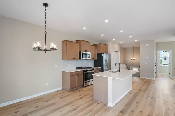 Minnetrista, MN 55331,6734 Wildflower WAY