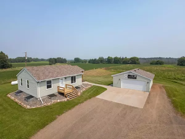 1236 Legend ST, Brunswick Twp, MN 55051