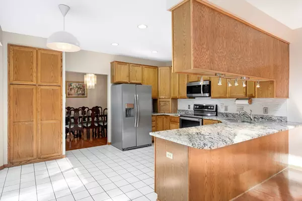 Eden Prairie, MN 55347,9035 Briarglen RD