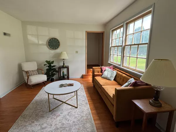 Battle Lake, MN 56515,206 W Dunton ST