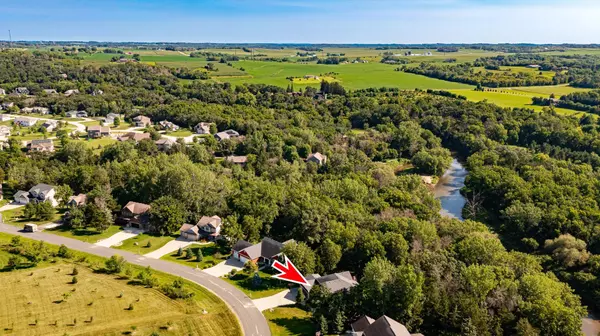 Oronoco, MN 55960,920 Woodlands LN SE