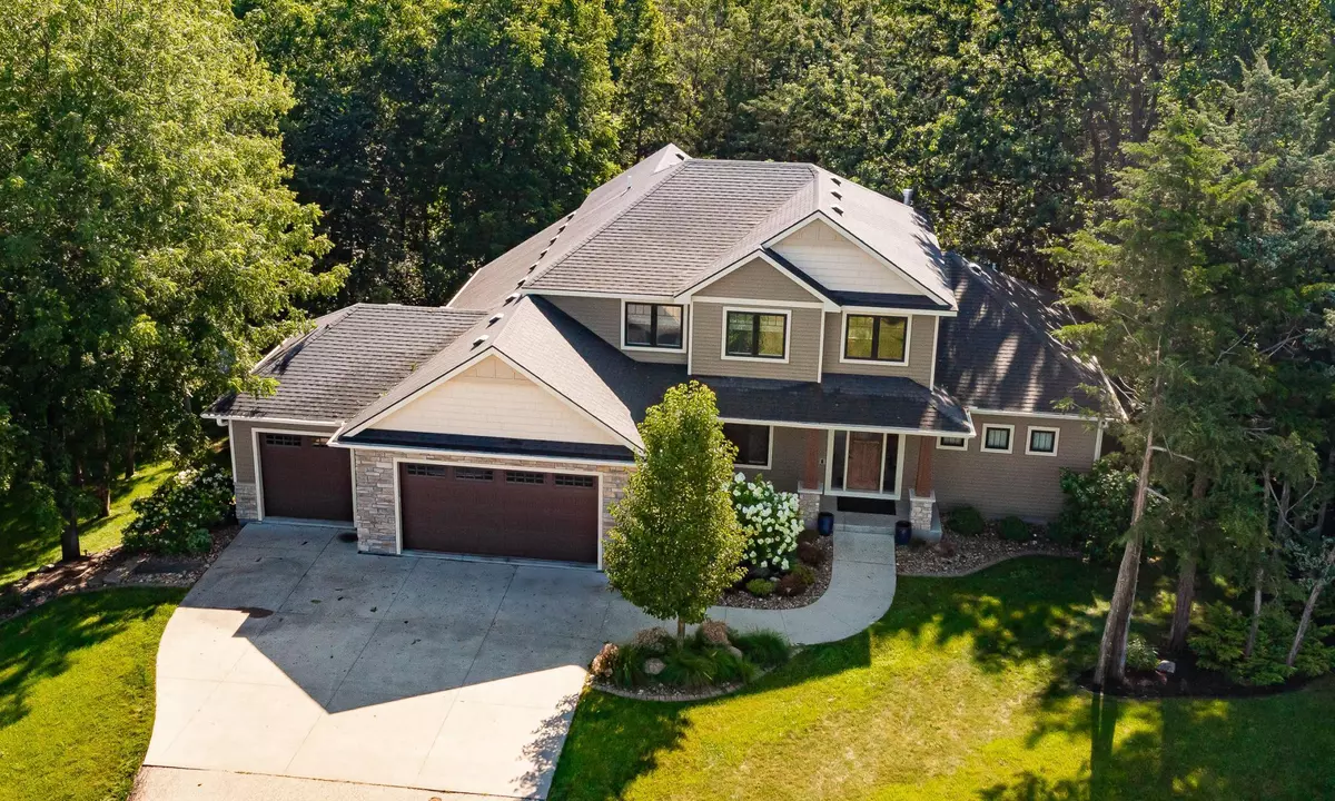Oronoco, MN 55960,920 Woodlands LN SE