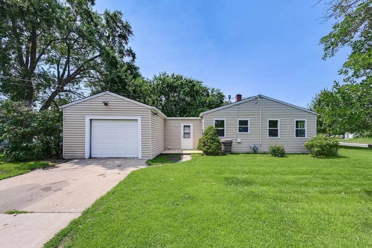 Anoka, MN 55303,948 Monroe ST