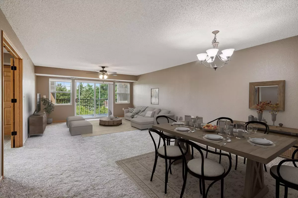 Maplewood, MN 55119,935 Ferndale ST N #302