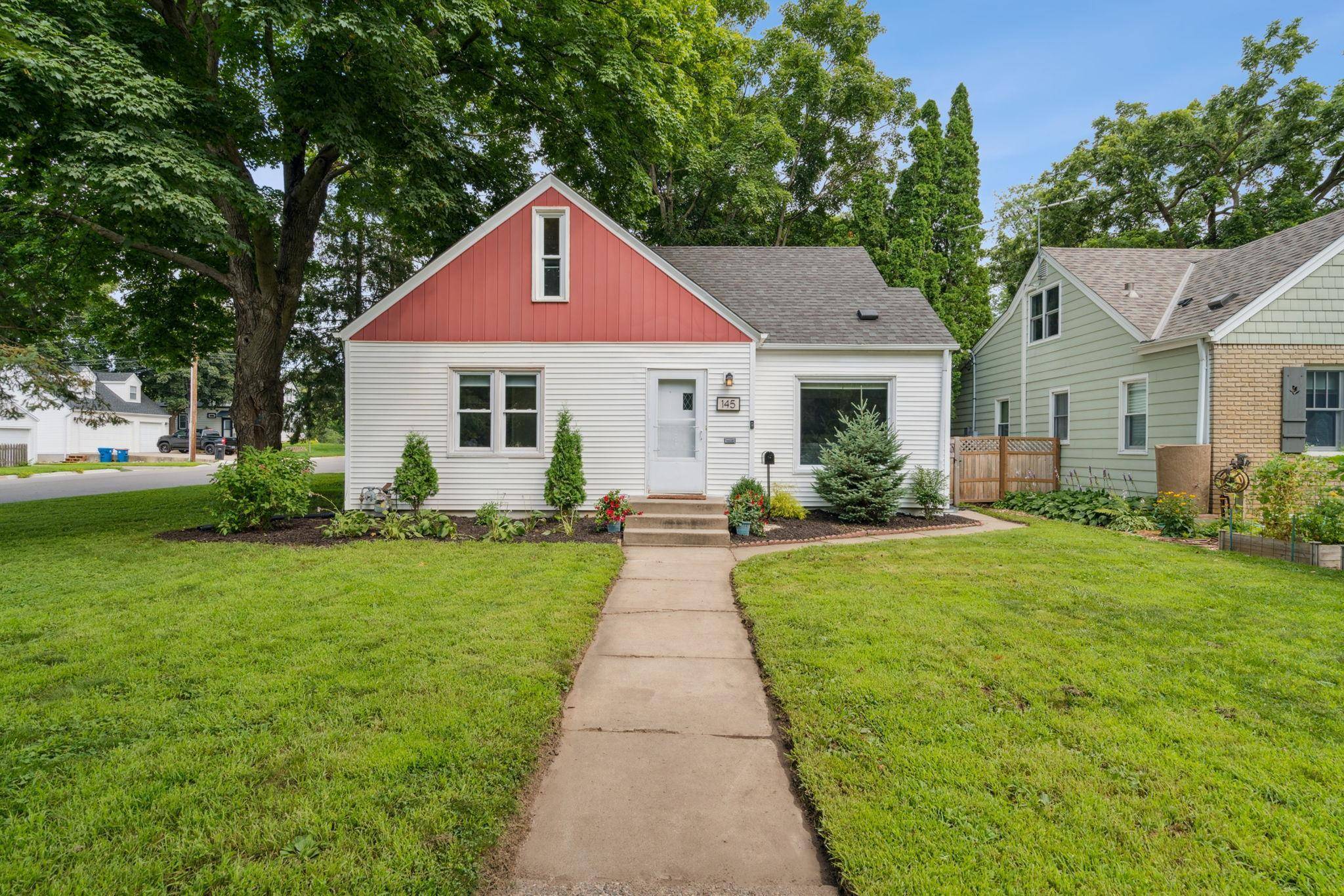 145 16th AVE N, Hopkins, MN 55343