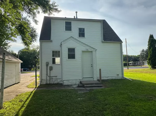 Truman, MN 56088,310 N 1st AVE W