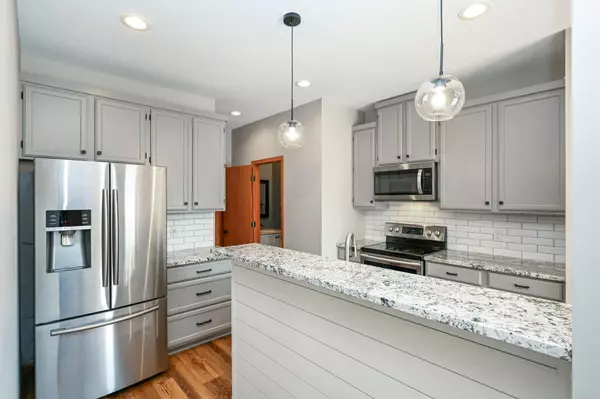 Apple Valley, MN 55124,15656 Gateway PATH #187