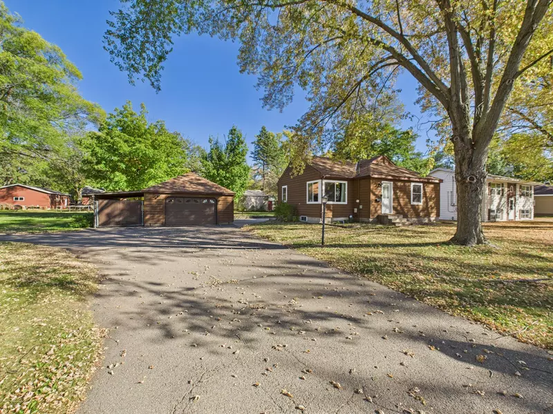 234 West AVE N, Waite Park, MN 56387