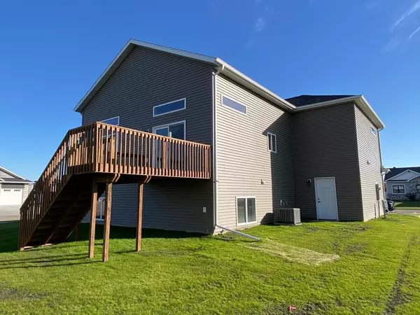 Fargo, ND 58104,7405 Claire DR S