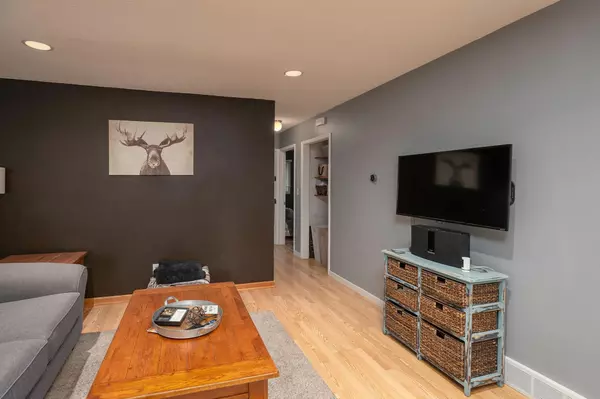 Rochester, MN 55904,871 13 1/2 ST SE