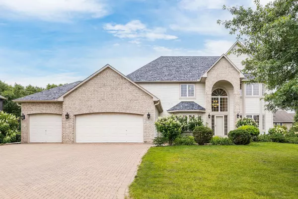 Eden Prairie, MN 55347,17985 Strawberry CT