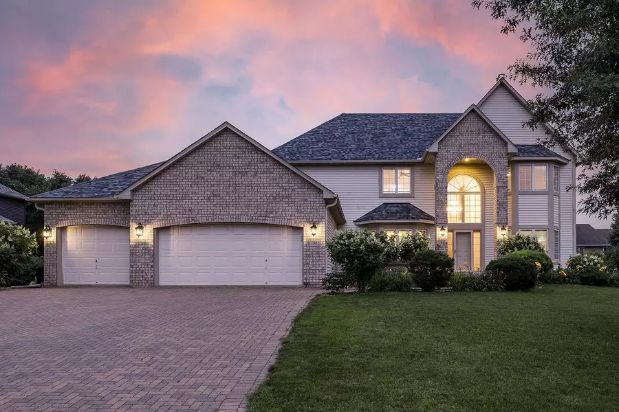 17985 Strawberry CT, Eden Prairie, MN 55347