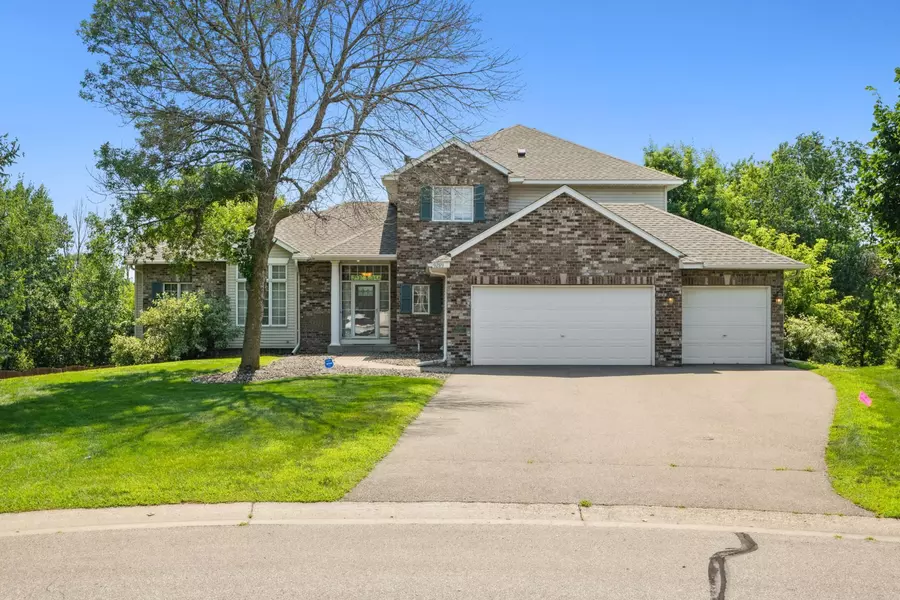 9289 Parkside Draw, Woodbury, MN 55125