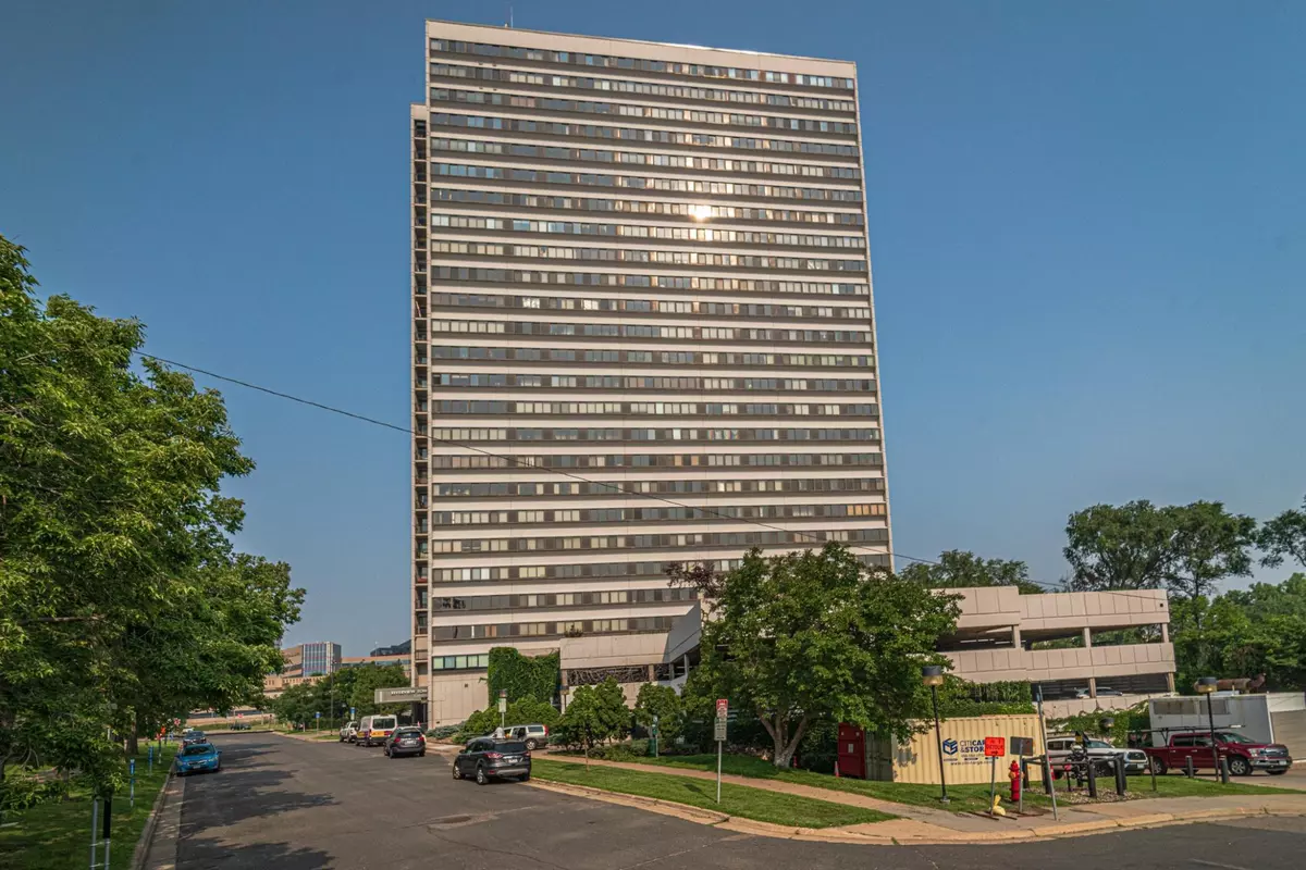 Minneapolis, MN 55454,1920 S 1st ST #1002