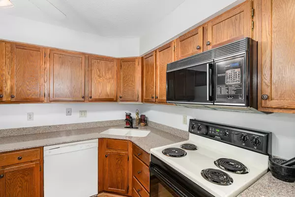 Columbia Heights, MN 55421,999 41st AVE NE #311