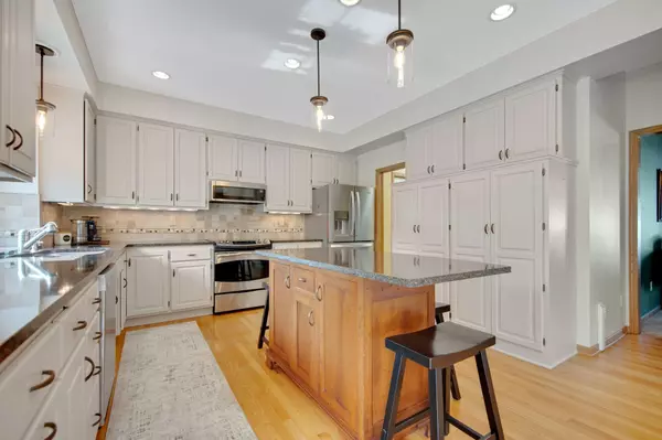 Mahtomedi, MN 55115,1334 Berwick LN