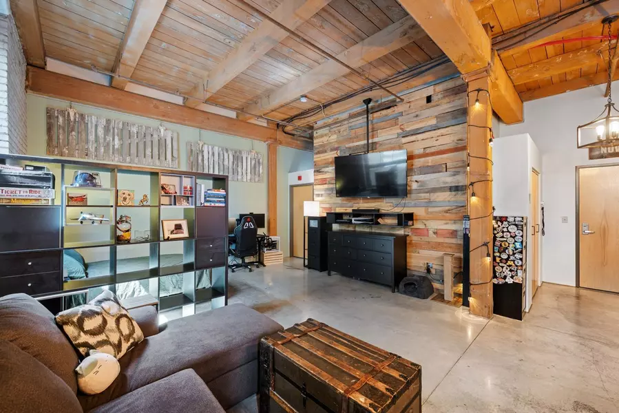 127 5th ST NE #106, Minneapolis, MN 55413