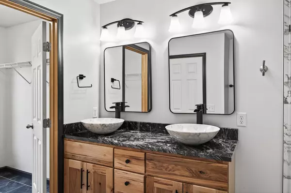 Maple Grove, MN 55311,17248 72nd AVE N #1405