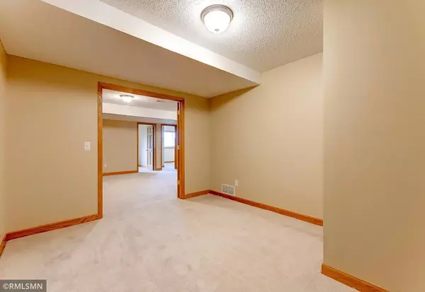 Shakopee, MN 55379,4103 Blakewood DR