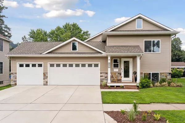 451 Goodhue ST, Saint Paul, MN 55102