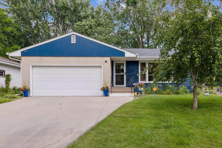 1384 Smith AVE S, West Saint Paul, MN 55118