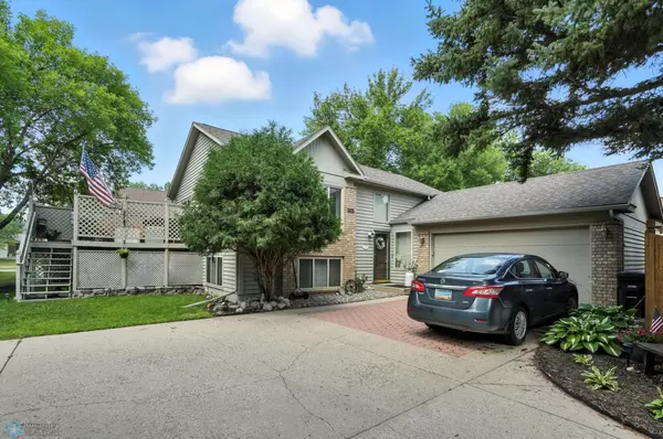 Fargo, ND 58103,2743 Cobblestone CT S