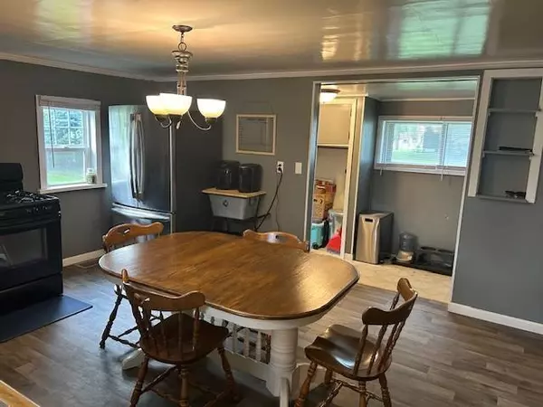 Windom, MN 56101,1198 Redding AVE