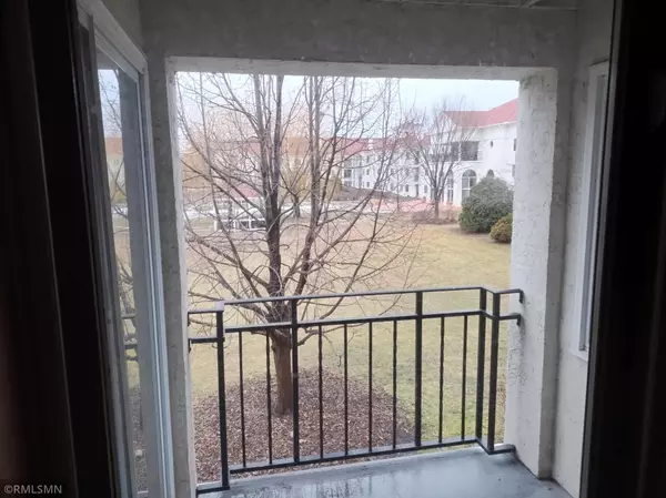 Falcon Heights, MN 55108,1666 Coffman ST #230