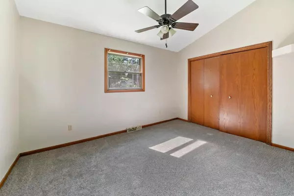 River Falls, WI 54022,511 N Pearl ST