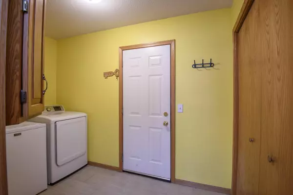 Sartell, MN 56377,401 Ridge RD