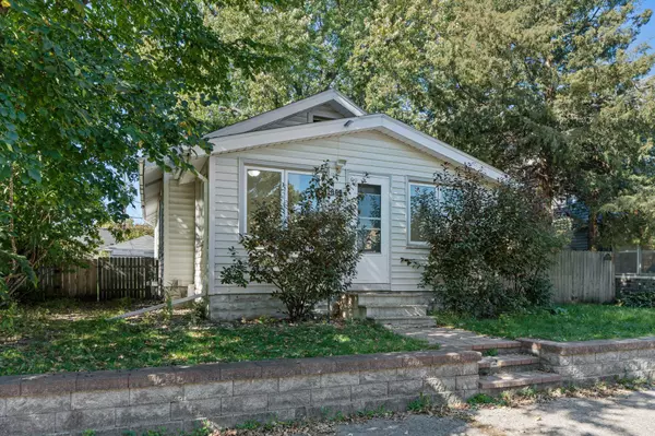 South Saint Paul, MN 55075,308 10th AVE S