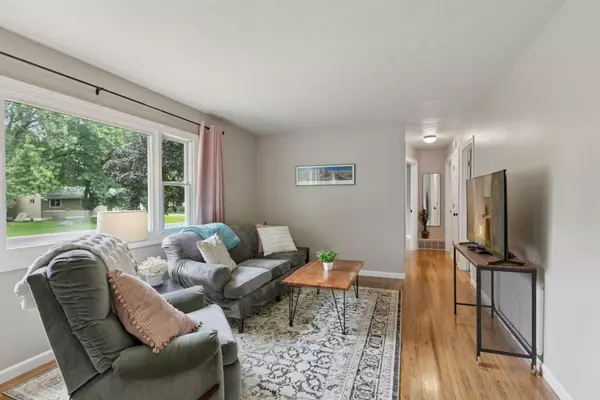 Maplewood, MN 55109,2047 Chambers ST