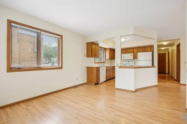 Minneapolis, MN 55414,313 4th AVE SE