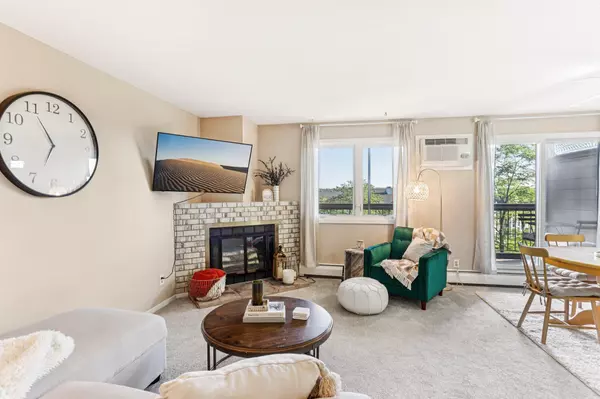 Plymouth, MN 55442,4350 Trenton LN N #208