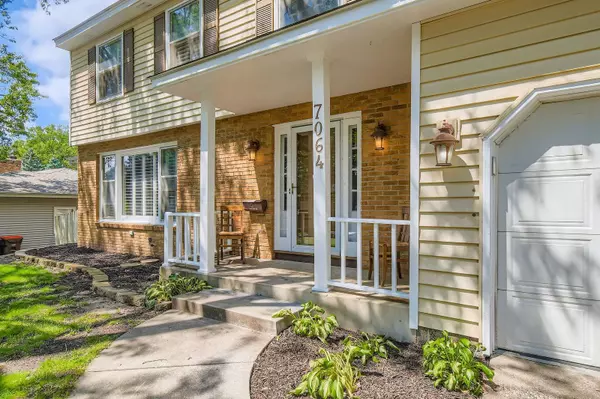 Woodbury, MN 55125,7064 Windgate RD