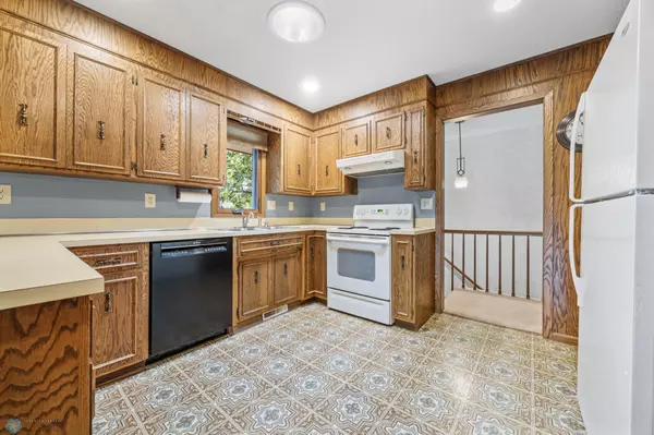 Fargo, ND 58102,3708 Fairway RD N