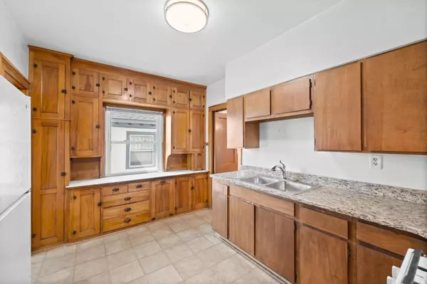 Minneapolis, MN 55407,3549 Portland AVE