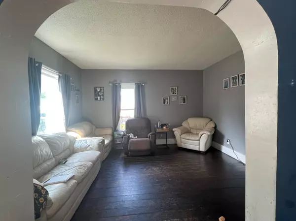 Sherburn, MN 56171,129 S Main ST