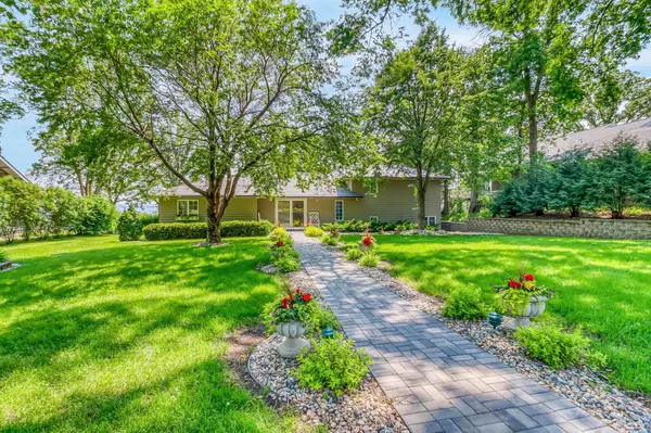 Detroit Lakes, MN 56501,919 N Shore DR