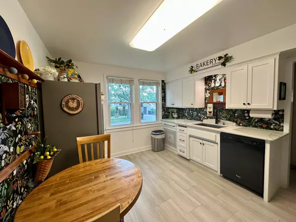 Saint Paul, MN 55116,2115 Eleanor AVE