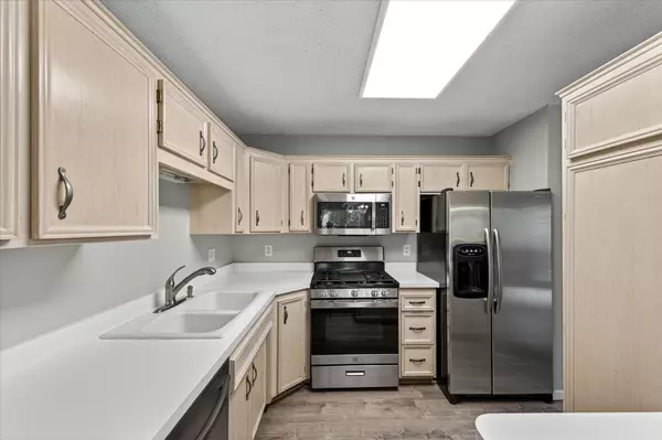 Bloomington, MN 55437,5392 W Old Shakopee CIR