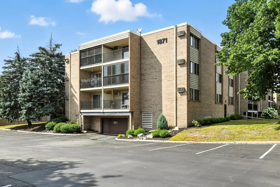 1871 Silver Bell RD #317, Eagan, MN 55122
