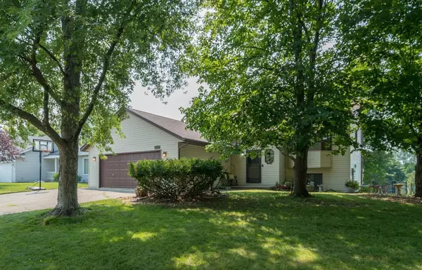 13832 York AVE S, Burnsville, MN 55337