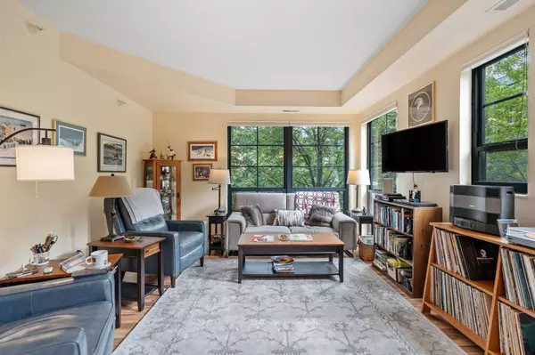 Saint Paul, MN 55114,2565 Franklin AVE #211