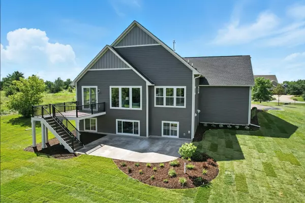Troy Twp, WI 54016,718 Crest Curve