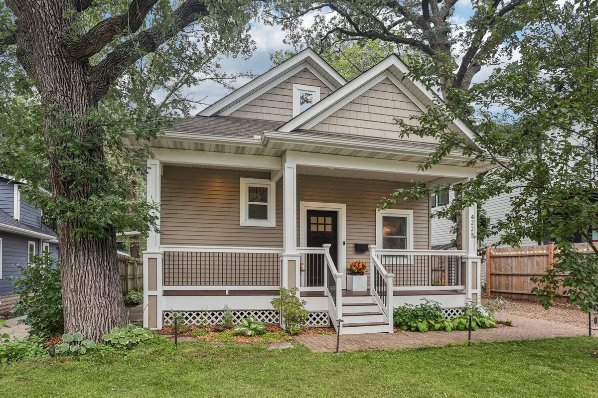 Minneapolis, MN 55416,4225 France AVE S