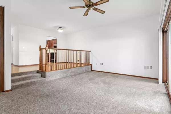 Saint Louis Park, MN 55426,7445 W Franklin AVE