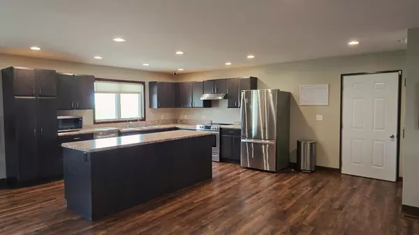 Marshall, MN 56258,1400 Cheryl AVE